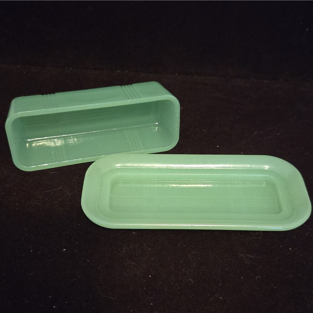 TableCraft Jadeite Green Glass Butter Dish Ribbed Lidded Cover TPC China Retro - Picture 2 of 3